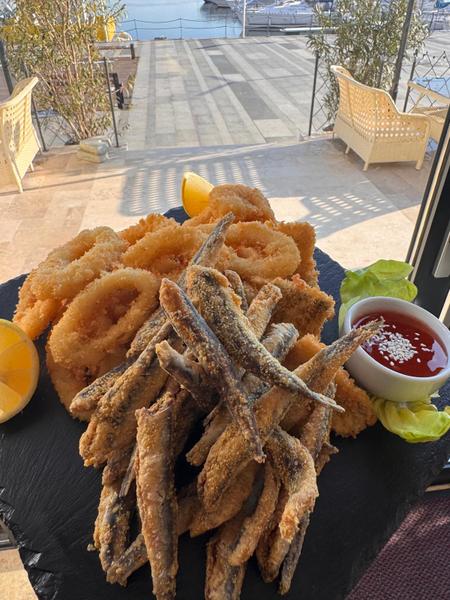 Fritto misto cu fructe de mare